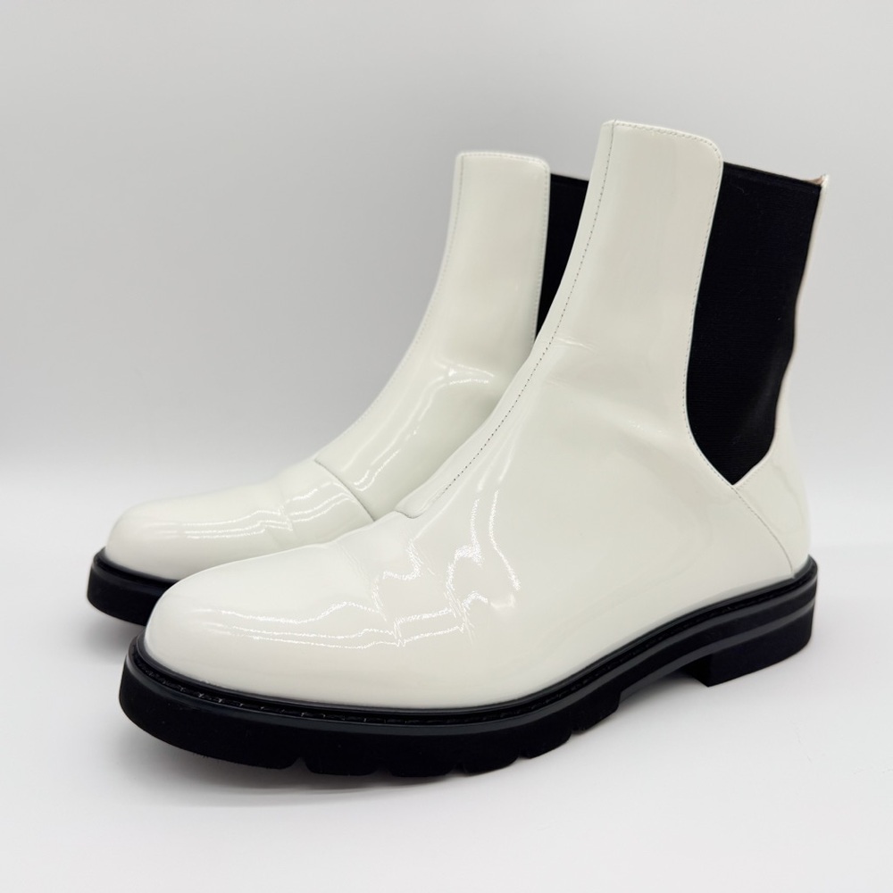 Stuart Weitzman The Dylan Chelsea Bootie White Patent Leather Women’s Size 9